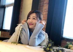 娱乐吃瓜薛佳凝视频,娱乐圈吃瓜现场，揭秘明星私生活点滴