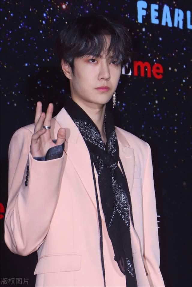 娱乐圈吃瓜王一博,娱乐圈吃瓜界的“瓜王”传奇