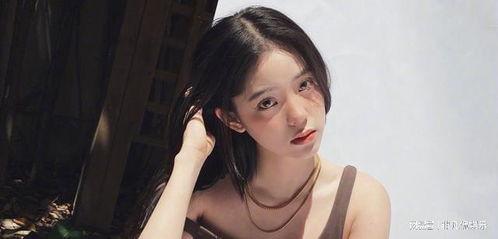 吃瓜娱乐圈四字女星,瓜田李下，星光璀璨的幕后故事