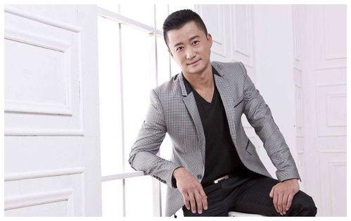 娱乐圈吃瓜吴京是谁,娱乐圈吃瓜达人，揭秘影视圈幕后风云